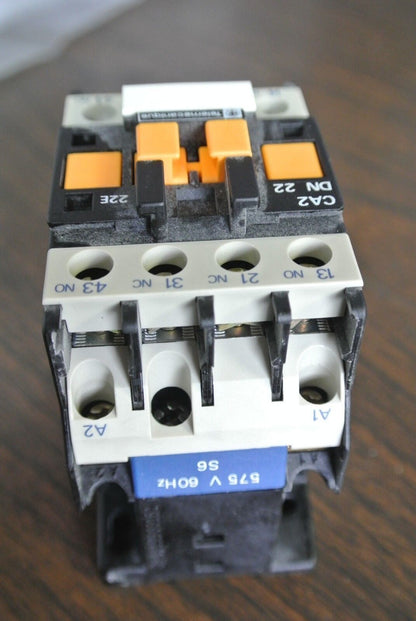 TELEMECANIQUE CA2DN22S6 CONTROL RELAY / AUX. CONTACTOR - 575V, 60Hz COIL