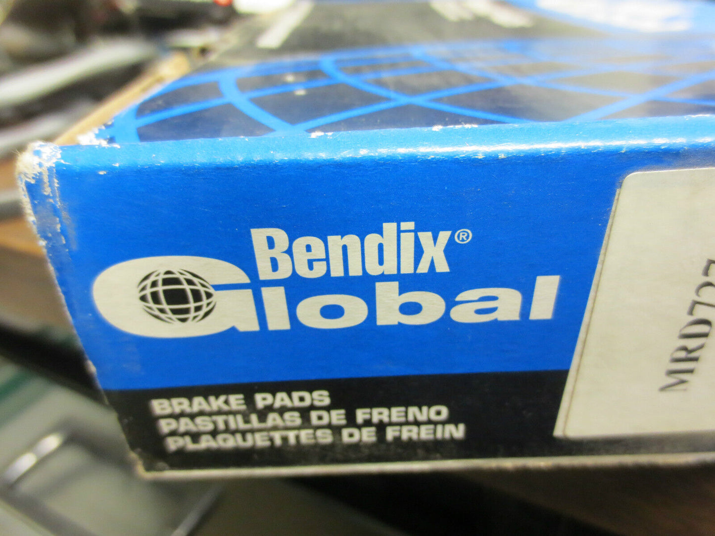 BENDIX GLOBAL MRD727 SEMI-METALLIC DISC BRAKE PADS - NEW -CHEVROLET PONTIAC OLDS