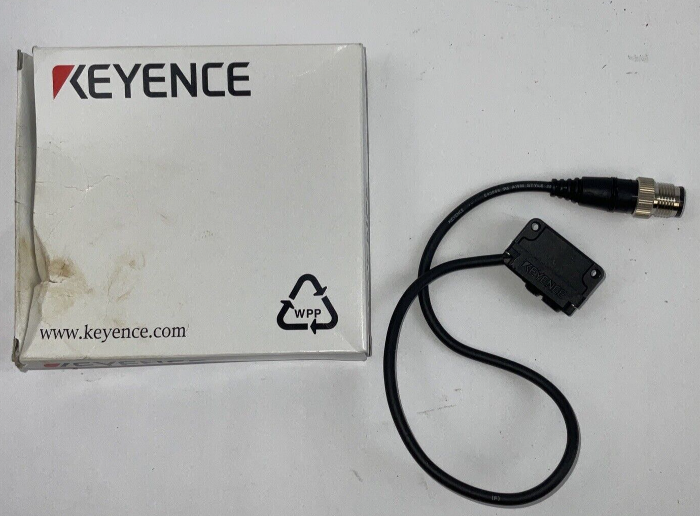 KEYENCE PZ-G42EP SENSOR CONNECTION CORD 10-30VDC 100MA