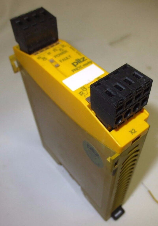 PILZ PNOZ mo4p - 773536 - SAFETY RELAY OUTPUT MODULE 240VAC, 6A / 24V, 6A