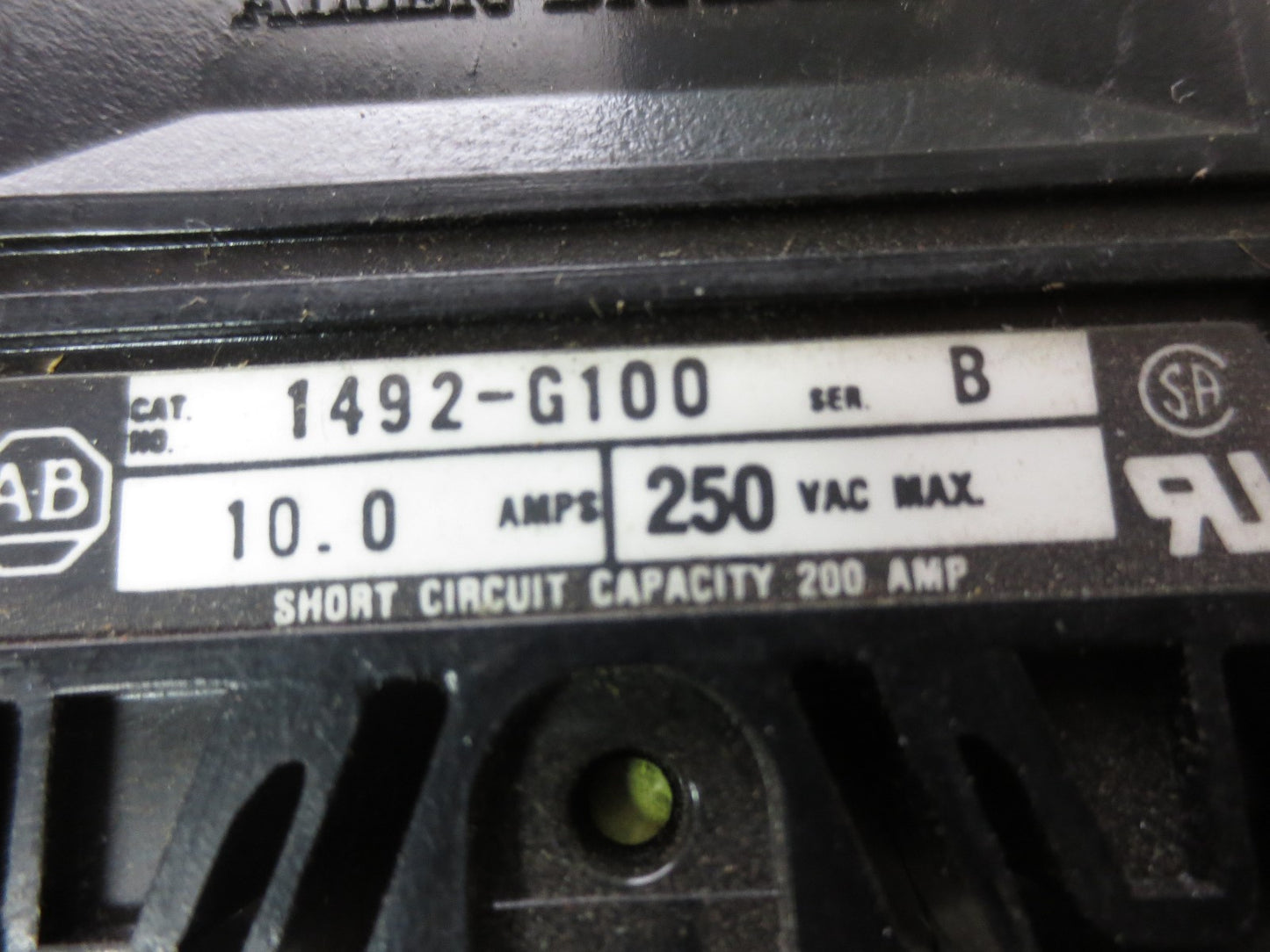 ALLEN-BRADLEY 1492-G100 Ser. B CIRCUIT BREAKER 10A, 250VAC MAX