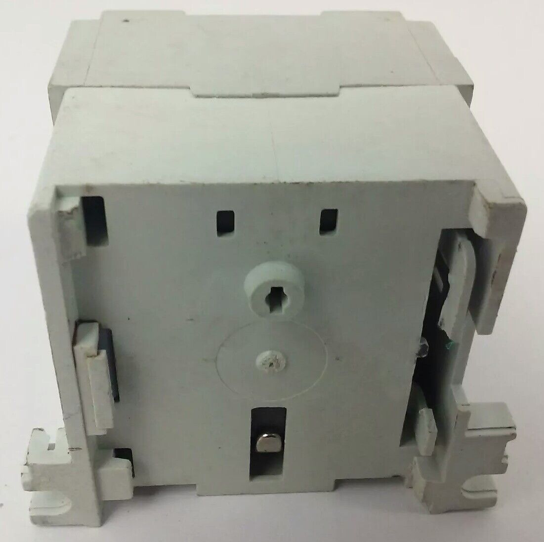ALLEN BRADLEY 100-M09NZ*3 SER. A CONTACTOR AC-500V-20A, 600V MAX 12A, 24VDC COIL