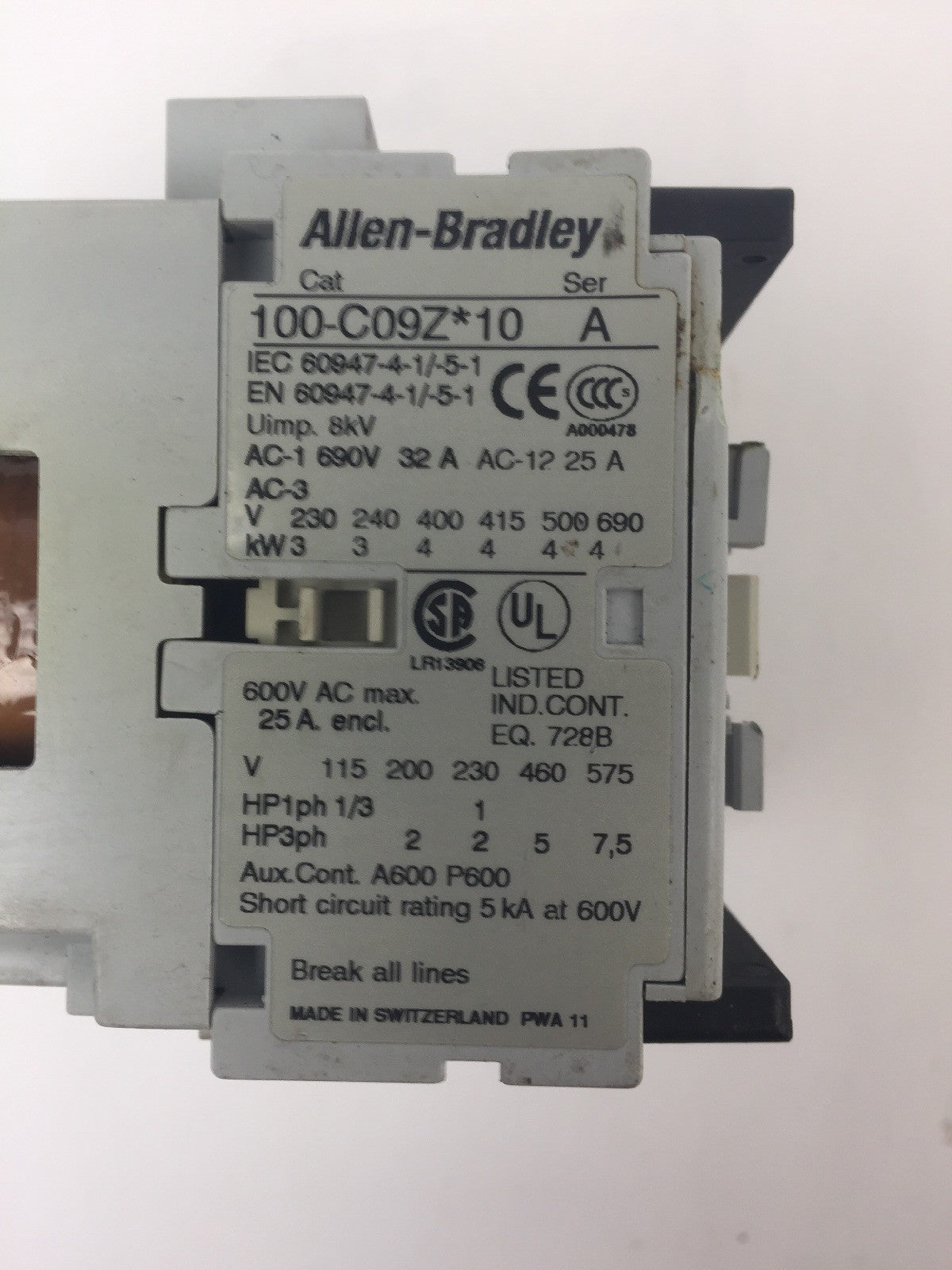 ALLEN BRADLEY 100-C09Z*10 REVERSING CONTACTOR 600VAC 25A COIL 24VDC