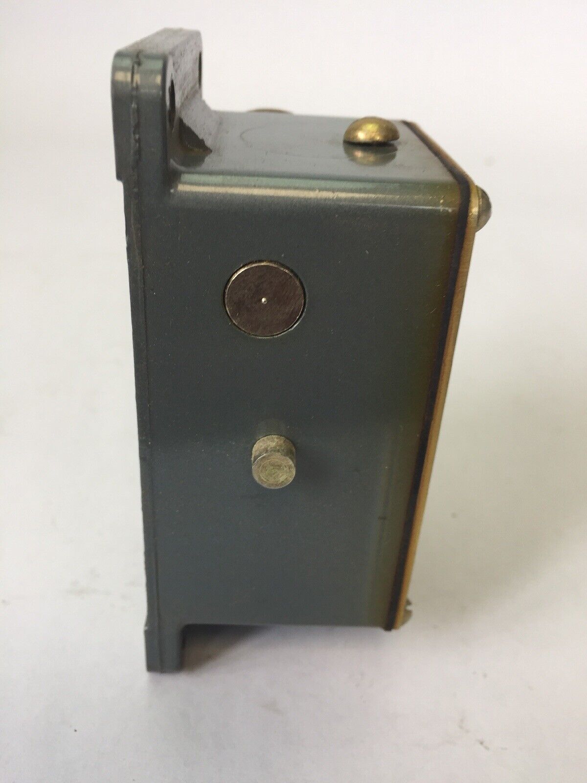 ALLEN BRADLEY 801-ASA1-1 LIMIT SWITCH ROLLER LEVER 600V AC/DC NO CONTACT