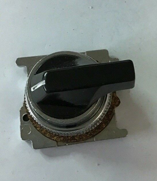 CUTLER HAMMER 10250T3052 3POS SELECTOR SWITCH CODE2