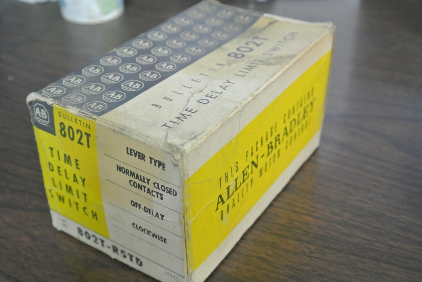 ALLEN-BRADLEY 802T-R5TD Ser. 2 TIME DELAY OILTIGHT LIMIT SWITCH, - NEW SURPLUS