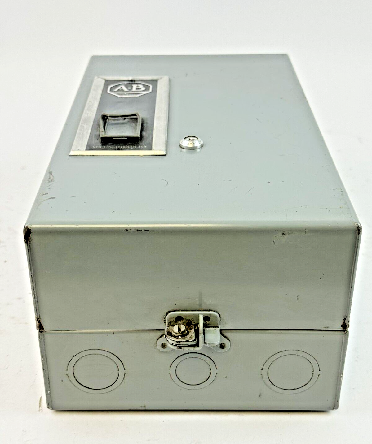 ALLEN-BRADLEY - 509-CAD SER. A -MAG MOTOR CONTROLLER W/ TYPE 1 ENC 120V COIL-NEW