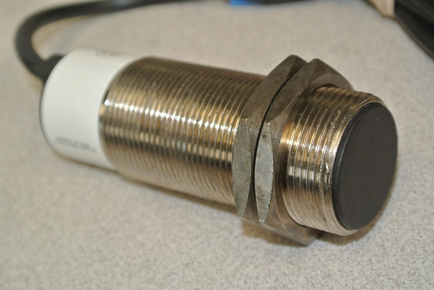 ALLEN-BRADLEY 871C-J10A30 CYLINDRICAL INDUCTIVE PROXIMITY SWITCH / 10-30VDC 18mm