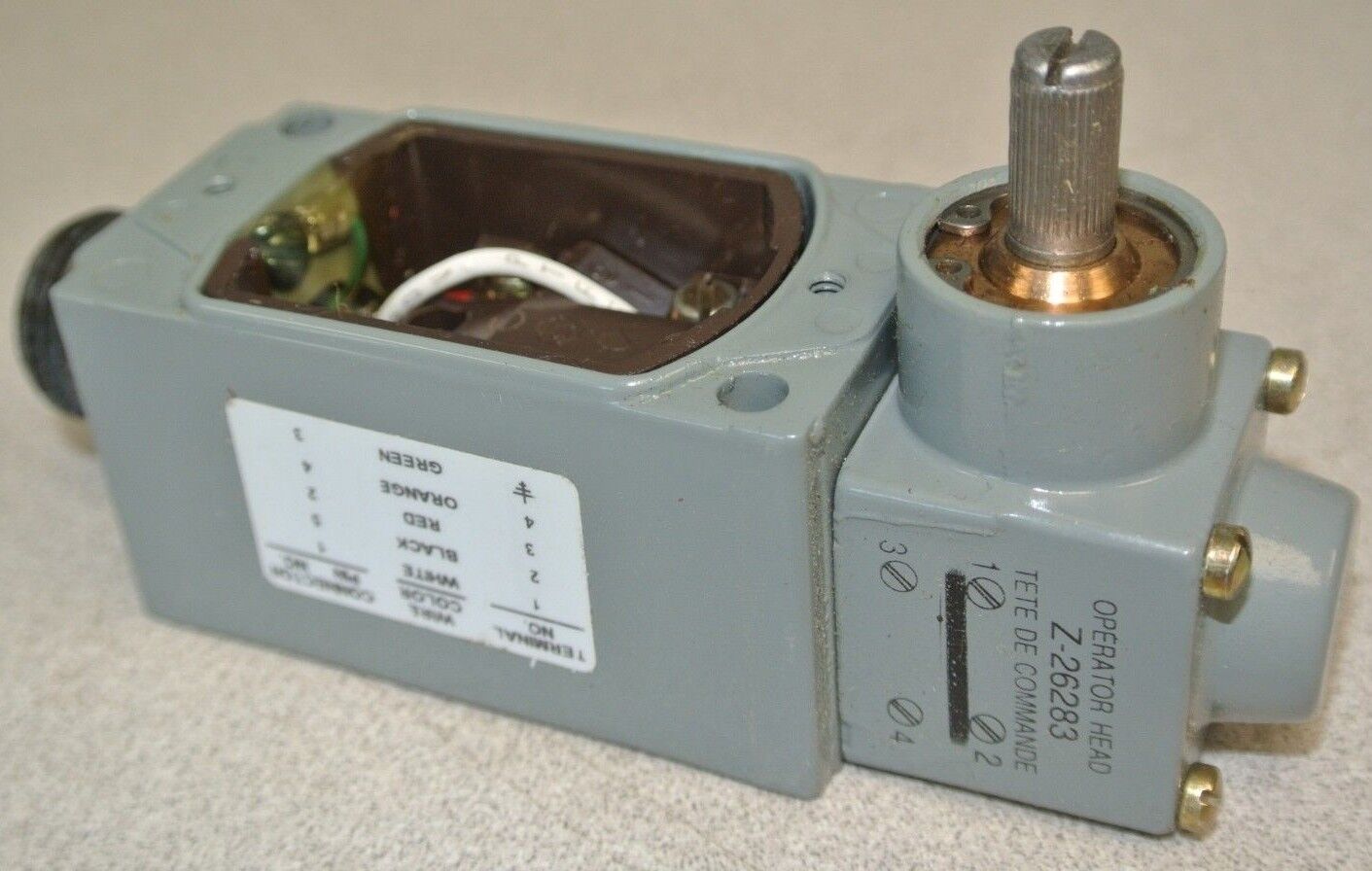 ALLEN-BRADLEY 802T-AMJ1 OILTIGHT LIMIT SWITCH / LEVER TYPE / MAINT / NEW SURPLUS