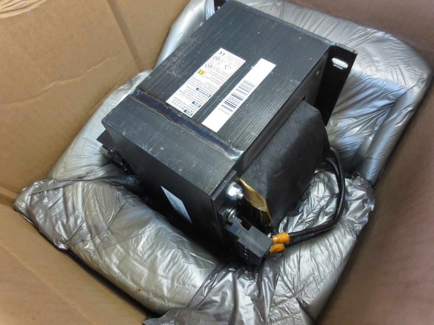 SQUARE D 9070T1500D20 CONTROL POWER TRANSFORMER SCHNEIDER 30HX900033 NEW SURPL