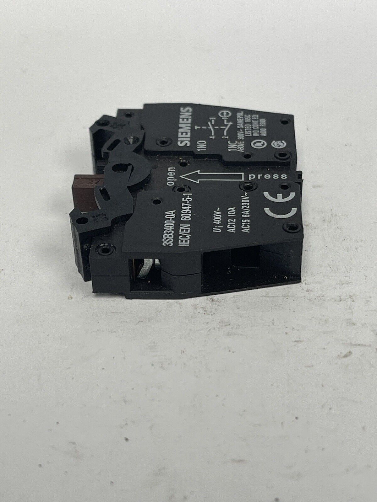 SIEMENS - 3SB3400-0A - CONTACT BLOCK - 10 AMP, 400VAC