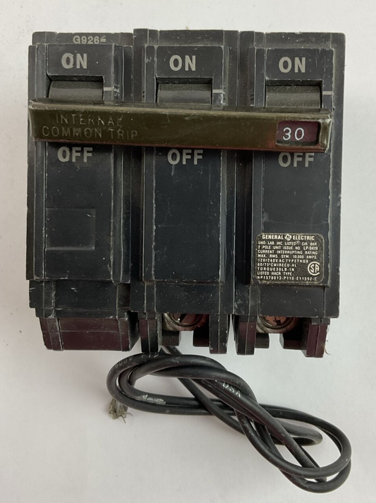 GE TQSTA1 CIRCUIT BREAKER 2POLE 30AMP 120/240VAC WITH SHUNT TRIP DEVICE