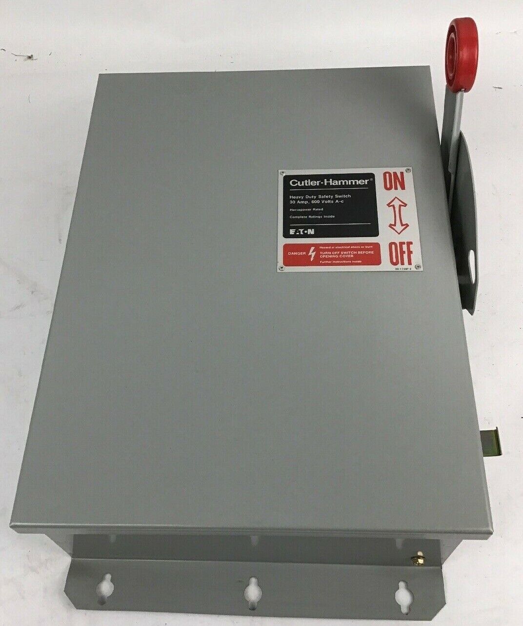 CUTLER HAMMER DH661FDK HEAVY DUTY 30AMP 600V 6POLE FUSIBLE DUSTTIGHT TYPE 12