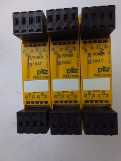 PILZ PNOZ mo4p  773536  SAFETY RELAY OUTPUT MODULE 240VAC, 6A / 24V, 6A LOT of 3