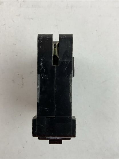 CROUSE-HINDS MP120 1POLE 20AMP 120/240VAC TYPE MP-C CIRCUIT BREAKER