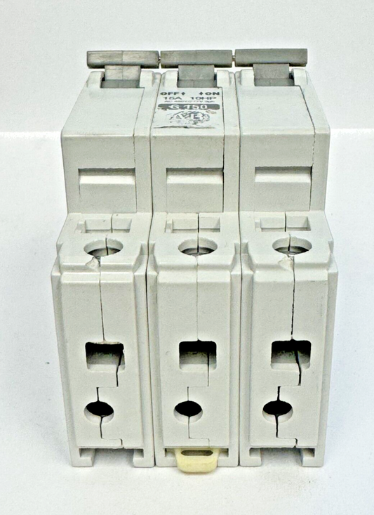 ALLEN-BRADLEY - 1492-CB3-G150 SER. C - MOTOR CONT. - 3 P, 15 A, 277 V, 10HP, 3PH