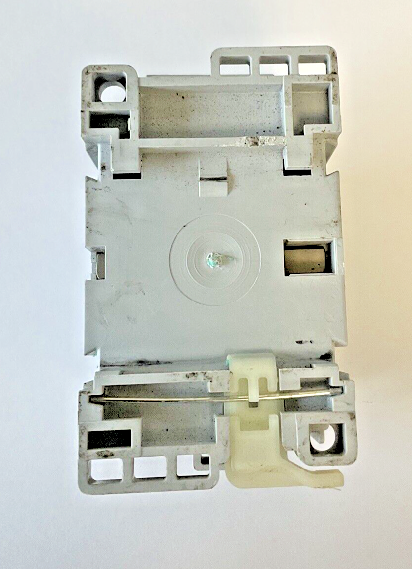 ALLEN BRADLEY 100-C12*10 CONTACTOR 600VAC 25AMPS C12