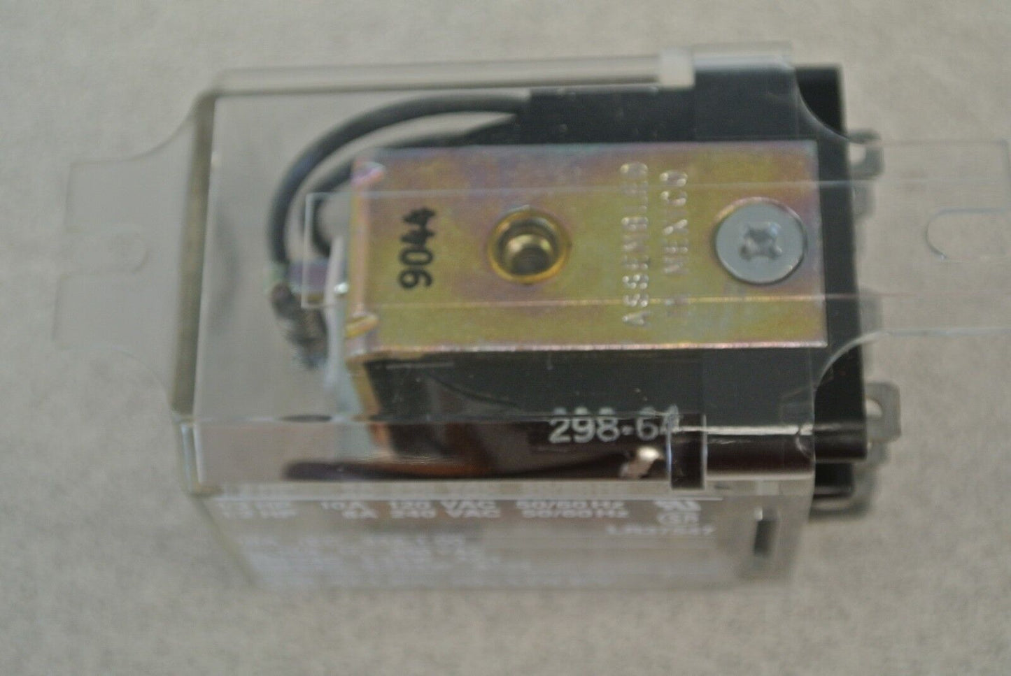 ALLEN-BRADLEY 700-HD33A2 Ser. A / TYPE H CONTROL RELAY / 10A / 3PDT NEW SURPLUS