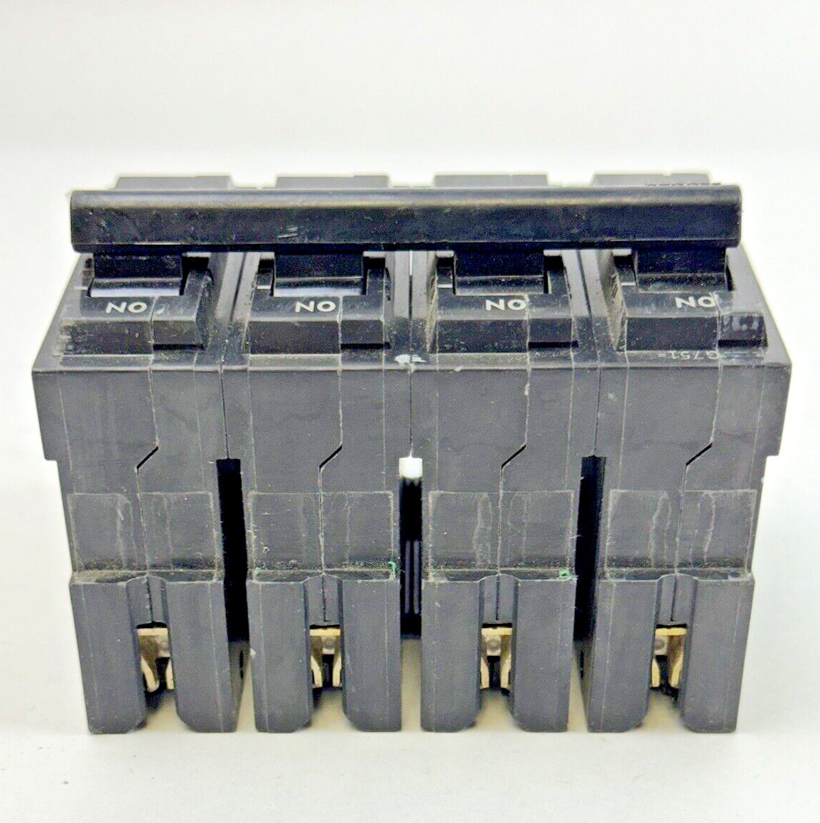 GE - THQMV4200 - THERMAL MAGNETIC CIRCUIT BREAKER - 2 POLE, 200 A, 240 VAC