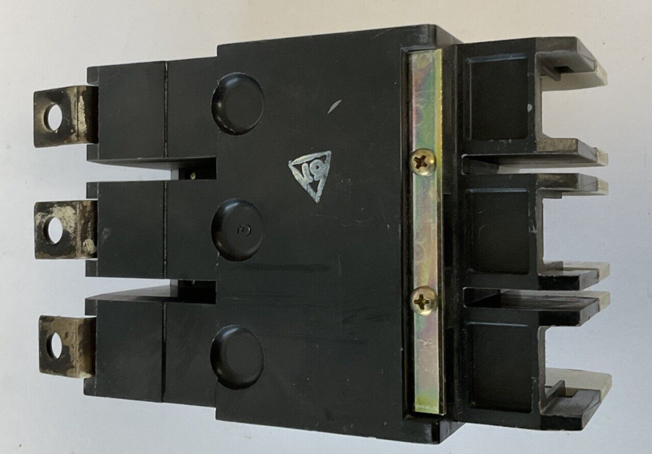 WESTINGHOUSE GDB 14K CIRCUIT BREAKER 15A 480VAC 3POLE 50/60HZ GDB3015