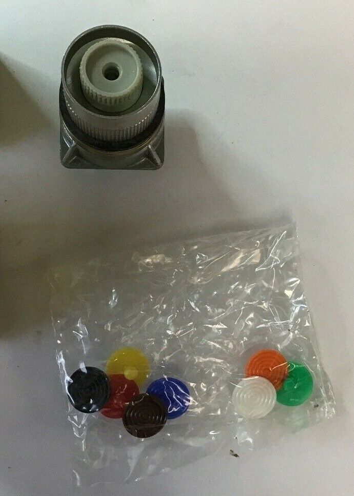 SQUARE D 9001 LRR1U PUSH BUTTON OPERATOR SER. A ***LOTOF2***