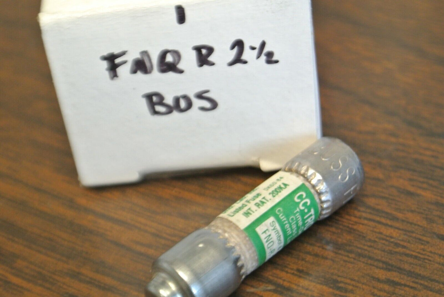 BUSS FNQ-R-2-1/2 CLASS CC TIME-DELAY FUSE 2-1/2A / 600V / NEW SURPLUS