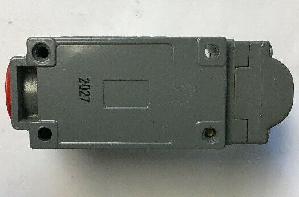 SQUARE D CLASS 9007 B62NC2 SER.B LIMIT SWITCH