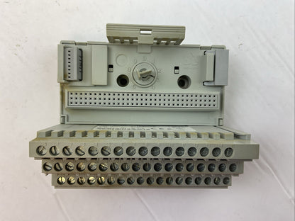 ALLEN BRADLEY 1794-TB32  SER A REV A01 F/W REV NO F/W TERMINAL BASE