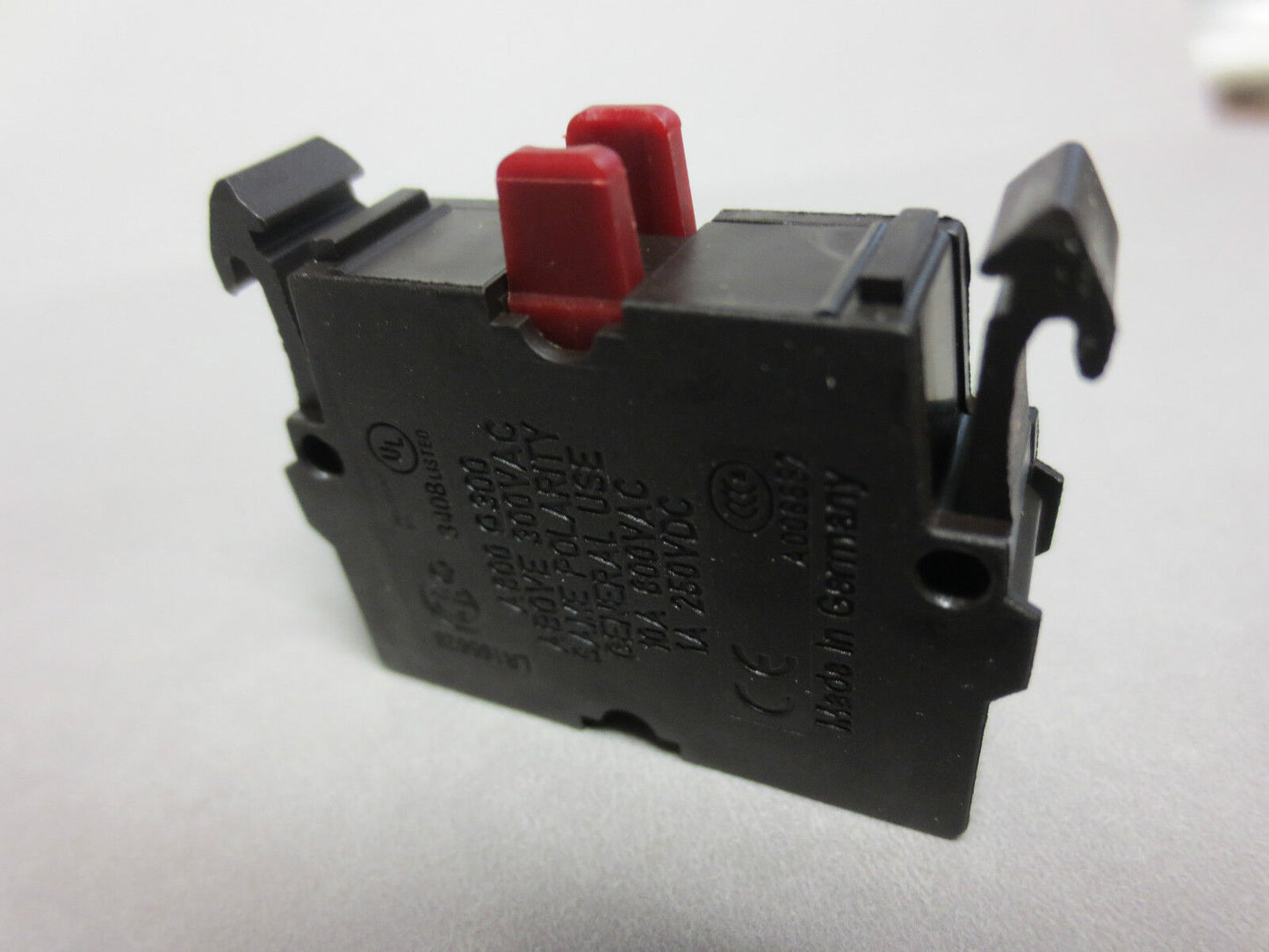 EATON M22-K01 CONTACT BLOCK - 1NC - NEW SURPLUS