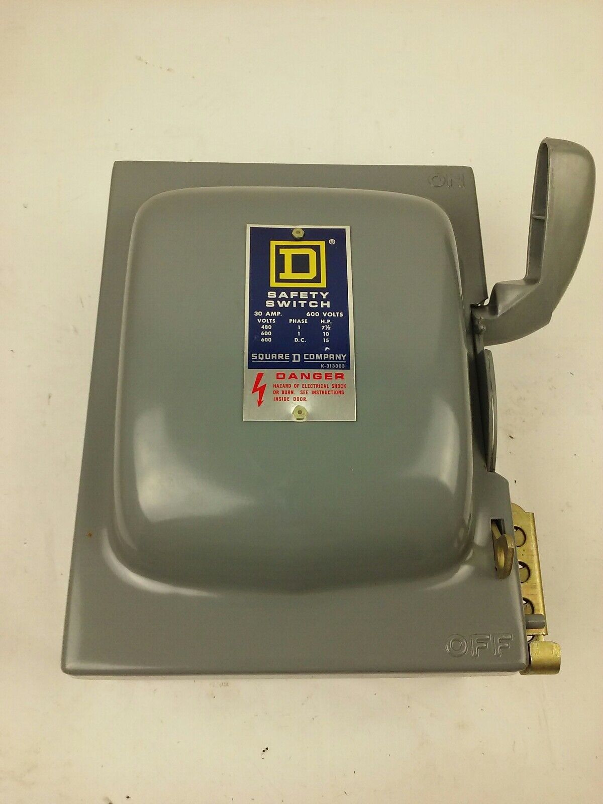 SQUARE D HU-261 SER. D1 SAFETY SWITCH 600VAC/DC 30A SINGLE THROW NON FUSIBLE