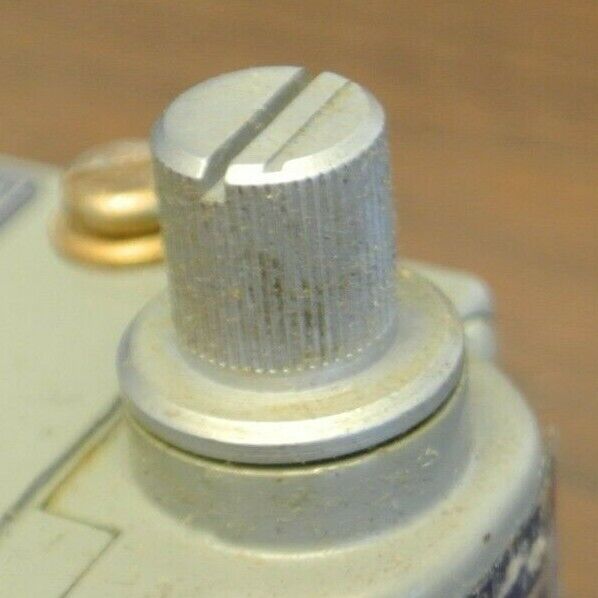 SQUARE D 9007 B66A2 LIMIT SWITCH / SNAP SWITCH / 120-600V / NEW SURPLUS