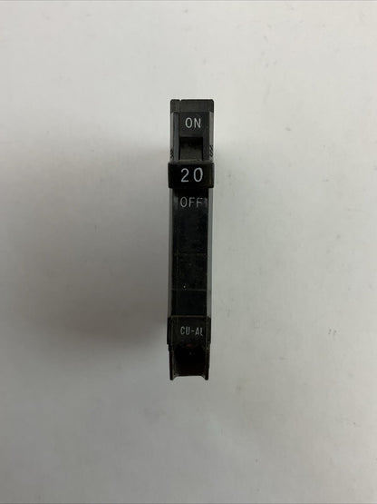 GE TQP120 PLUG IN CIRCUIT BREAKER 1POLE 20AMP 120/240VAC (LOT OF 2)