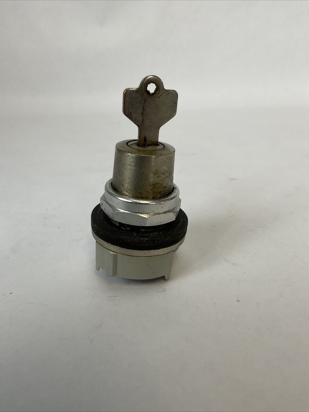 ALLEN BRADLEY 800T-N6104KF4B SER T SELECTOR SWITCH