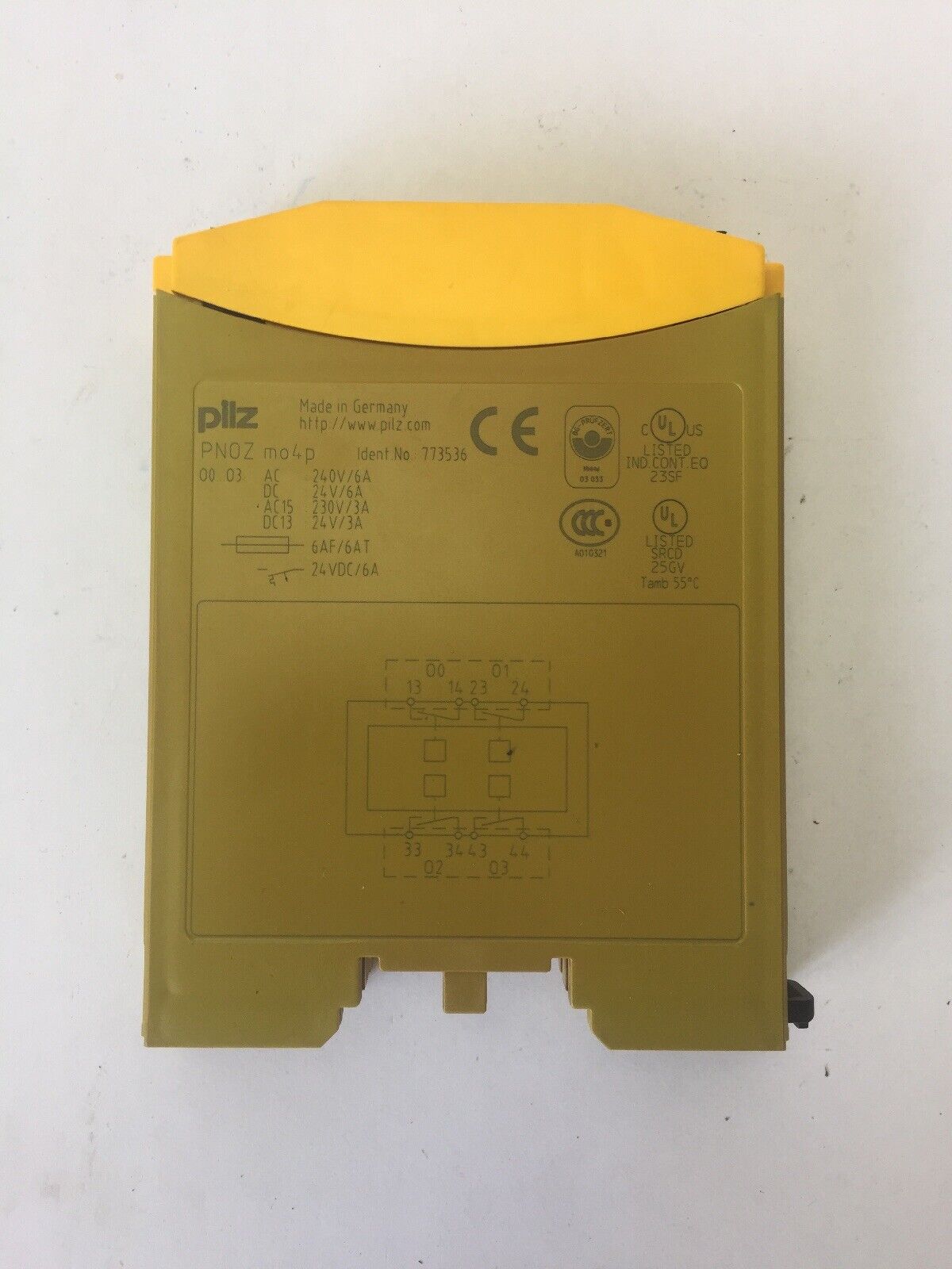 PILZ PNOZ mo4p SAFETY RELAY 773536 EXPANSION MODULE 240VAC 6A 24VDC 6A