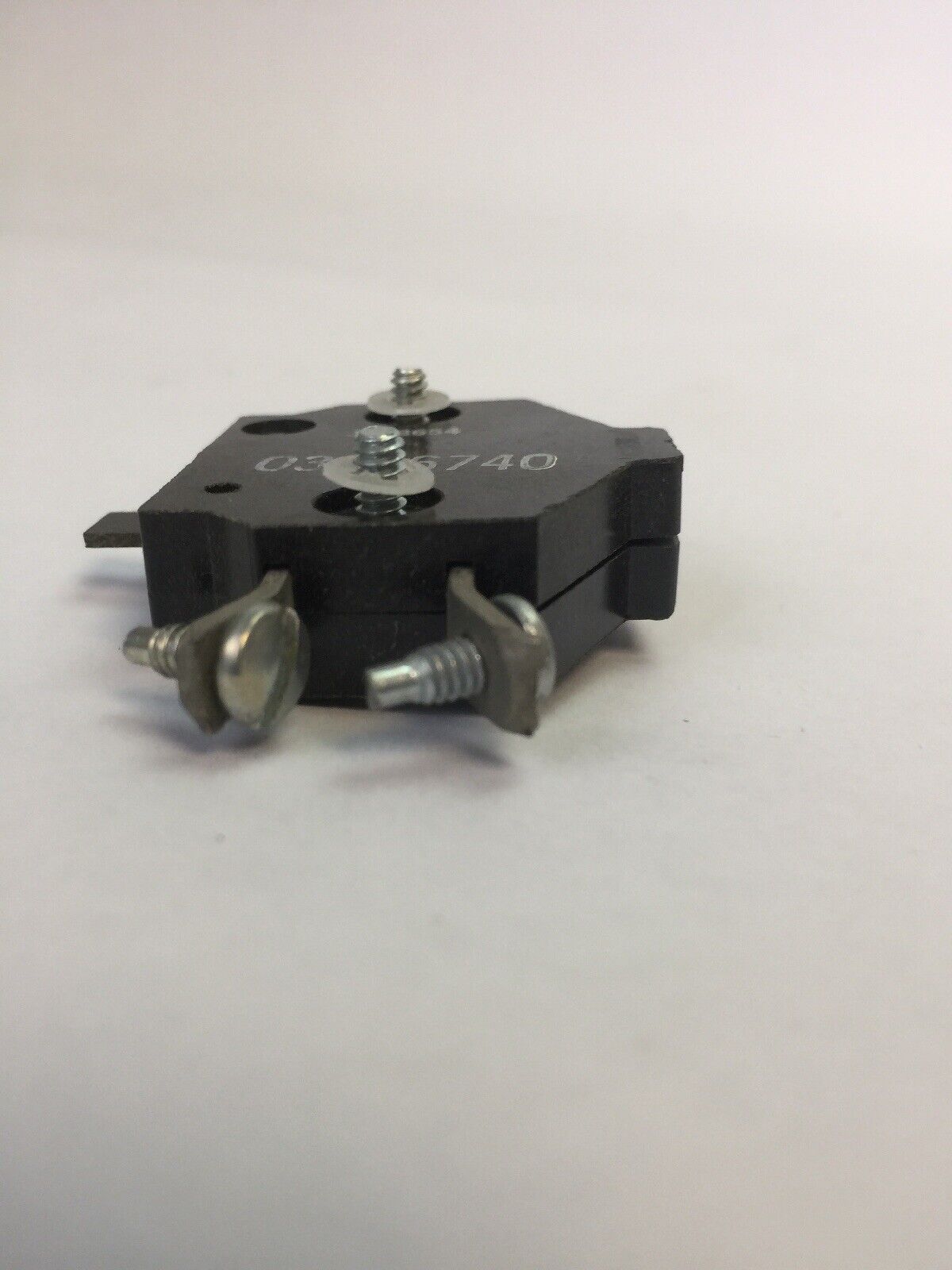 CUTLER HAMMER 10-3654 AUXILIARY CONTACT 3AMP 600VAC