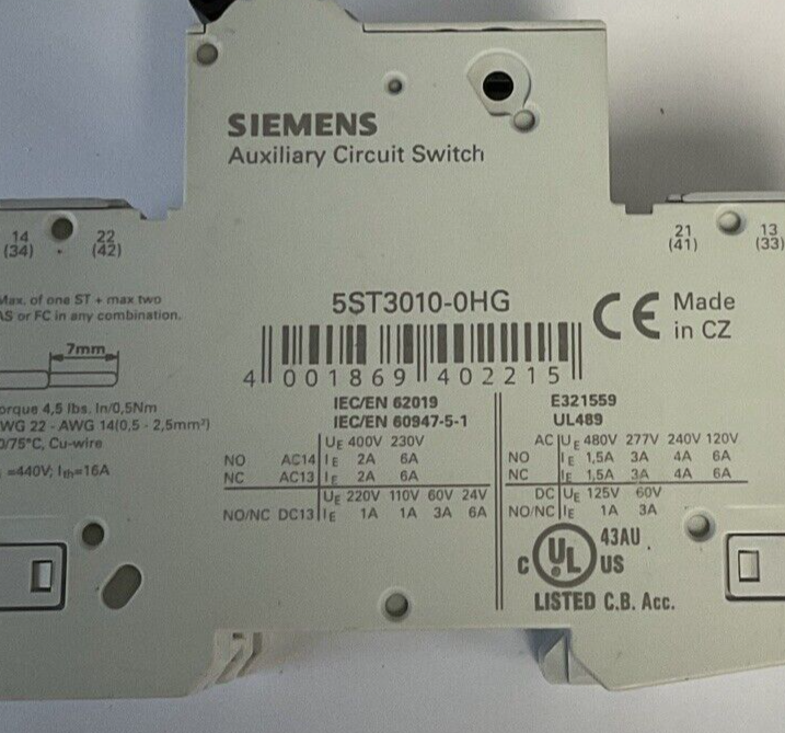 SIEMENS 5J4230-7HG41 CIRCUIT BREAKER 30A AUXILIARY CIRCUIT SWITCH