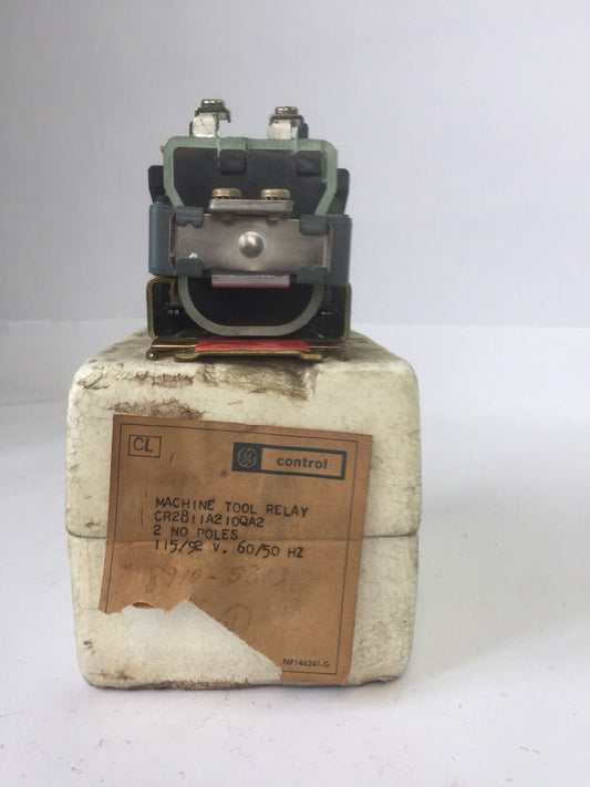 GE CR2811A210QA2 MACHINE TOOL RELAY  600V 10A COIL 22D135 115V 60HZ 92V 50HZ