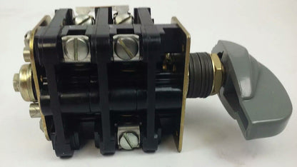 ALLEN BRADLEY BULLENTIN 806 H636759-1 SER. A, ROTARY PILOT SWITCH, 3 CIRCUITS
