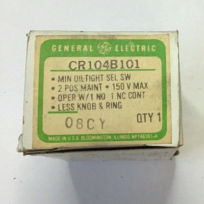 GENERAL ELECTRIC CR104B101 SELECTOR SWITCH  2POS 150V W/O KNOB&RING