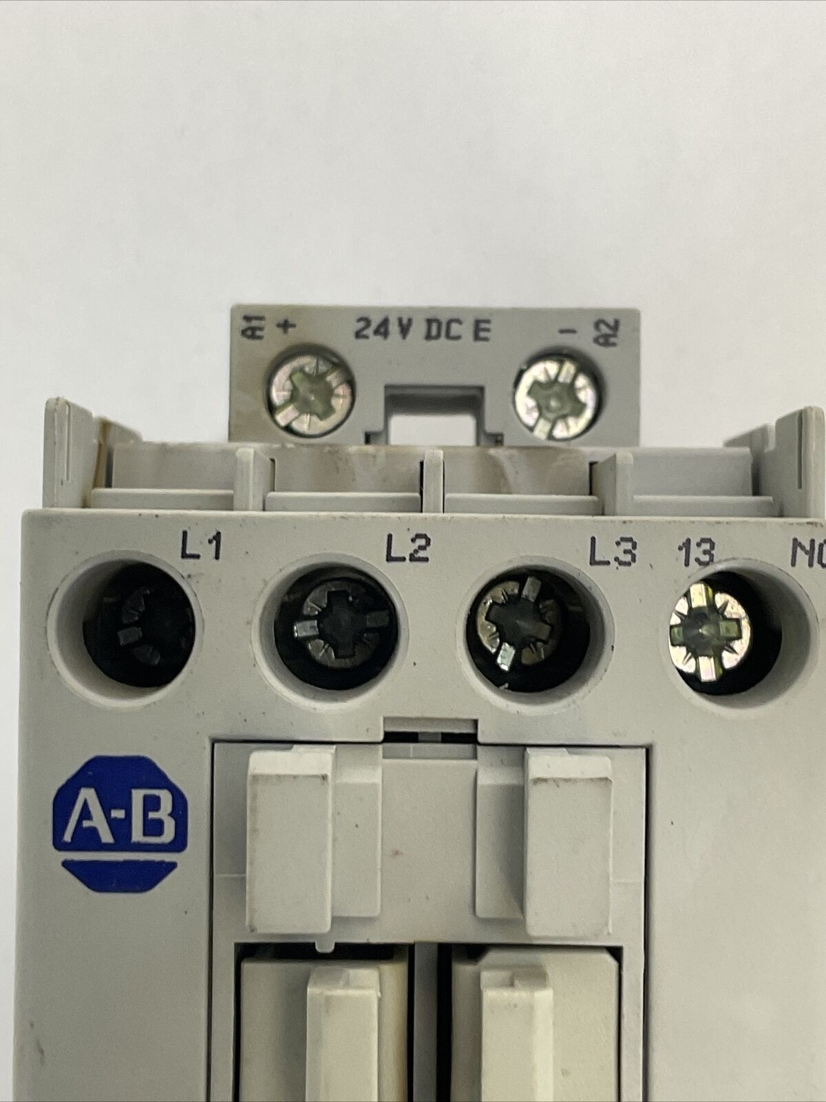 ALLEN BRADLEY 309-AOEJ-EEC (300-AOE*930+193-EECB) 600VAC 18A 3PH 5HP COIL 24VDC