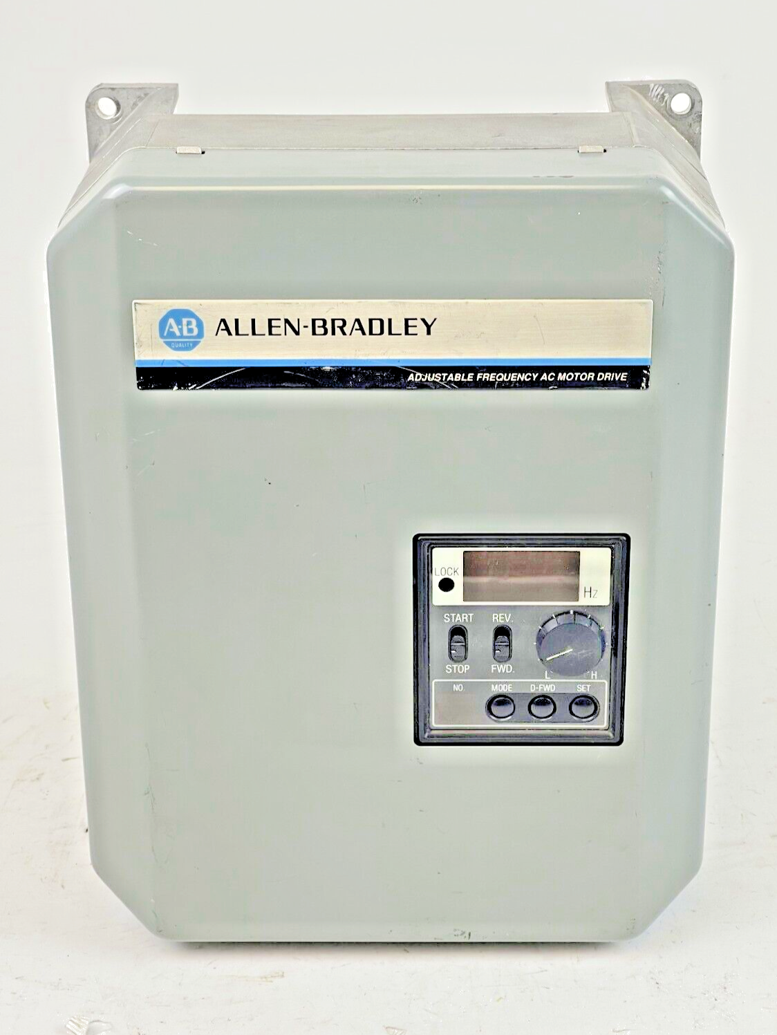 ALLEN BRADLEY - 1333-YAB SERIES B ADJUSTABLE FREQUENCY AC DRIVE 3.6kVA 460V 3PH