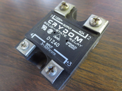 CRYDOM D1240 SOLID STATE RELAY - input 3-32V, output 120V. 40A