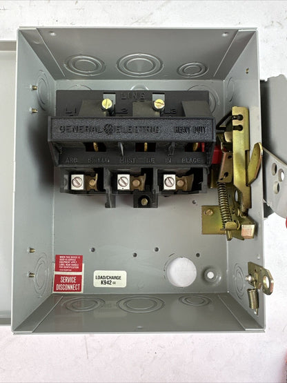 GE THN3361 MODEL 10 SAFETY SWITCH 30A 600VAC 3PH 30HP 250VDC 5HP NON-FUSIBLE
