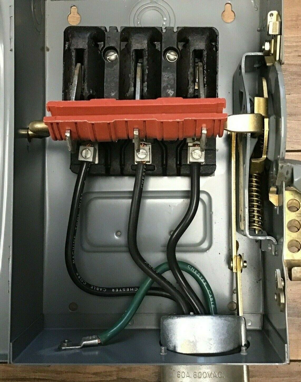 SQUARE D HU 362 WH SAFETY SWITCH SER.A1 60A NON FUSIBLE TYPE1 600VAC 40HP