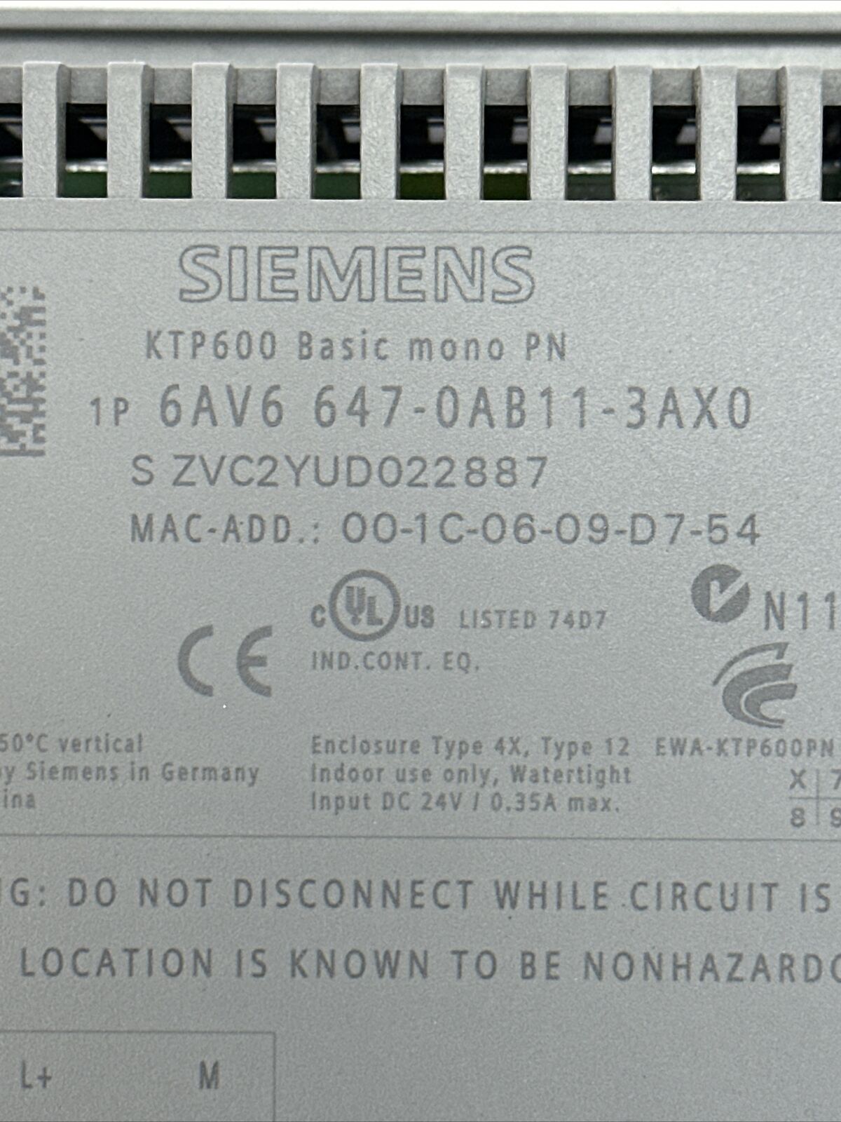 SIEMENS 1P 6AV6 647-0AB11-3AX0 OPERATOR INTERFACE SIMATIC PANEL TOUCH 24VDC