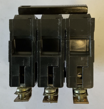 GENERAL ELECTRIC THQB 30A CIRCUIT BREAKER 3POLE