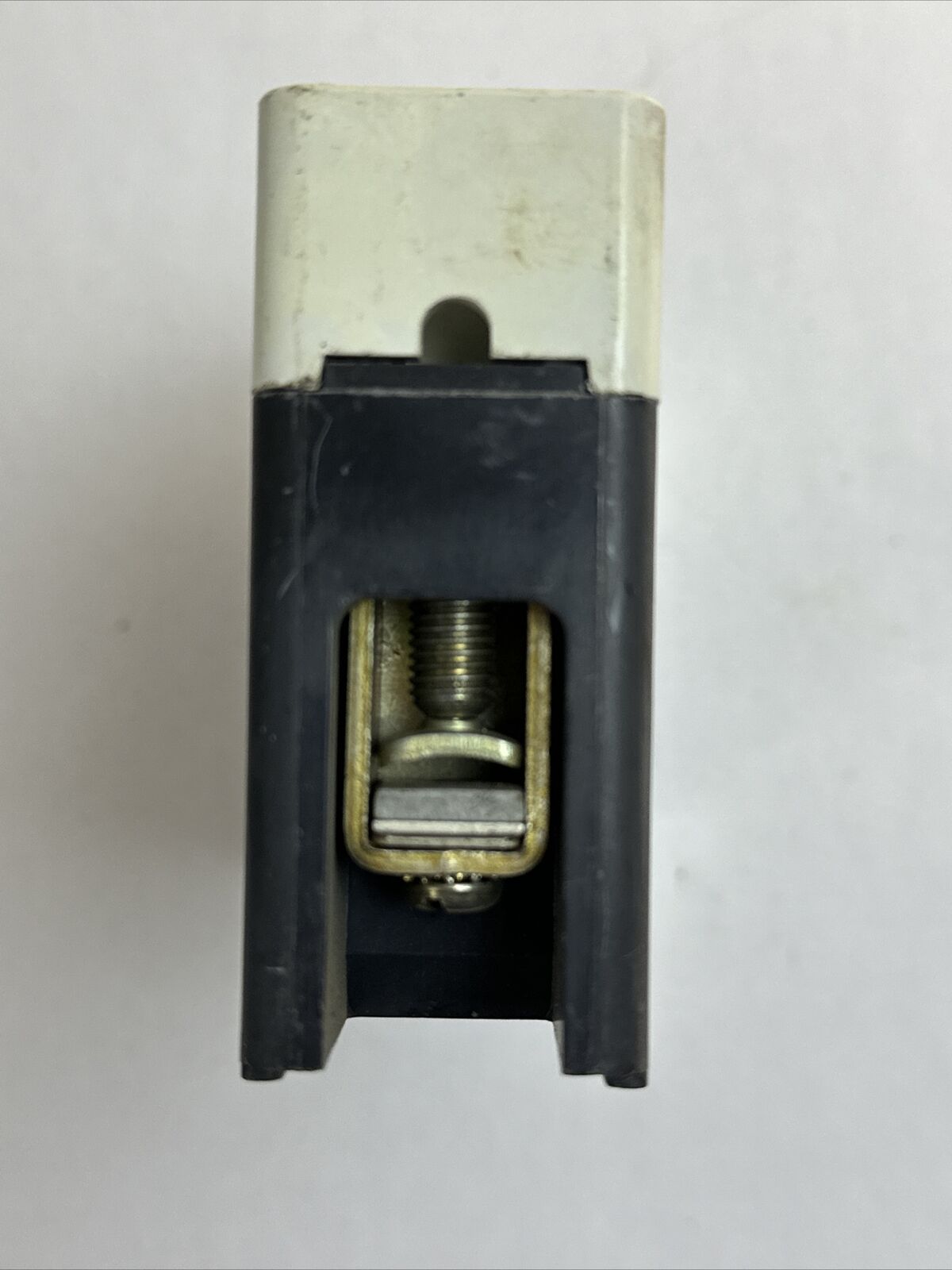 WESTINGHOUSE FD1015L CIRCUIT BREAKER 15AMP 277V-50/60HZ 125V-DC 1POLE 6629C91G04