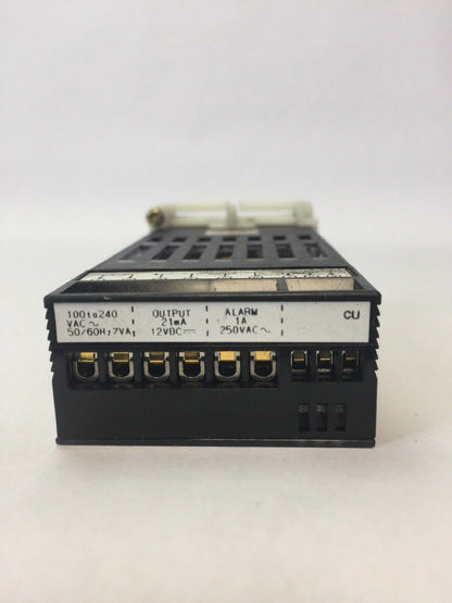 OMRON E5GN-Q1P TEMPERATURE CONTROLLER 111-240VAC OUTPUT 21mA 12VDC