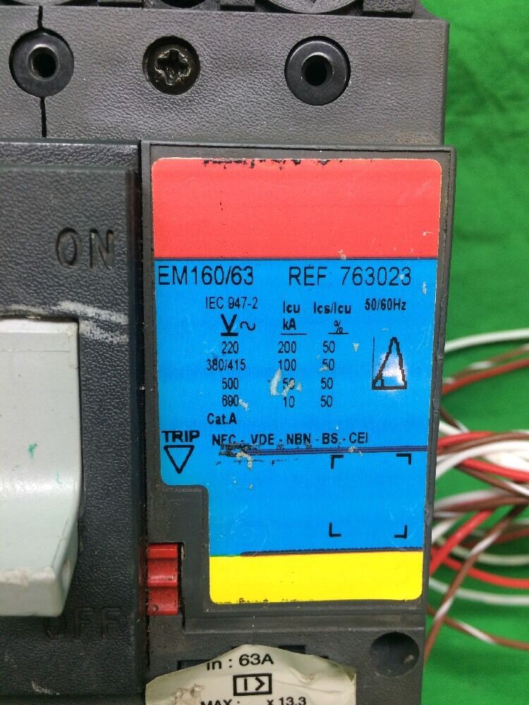 GE SPECTRA 60AMP CIRCUIT BREAKER EM160/63 REF. 763023