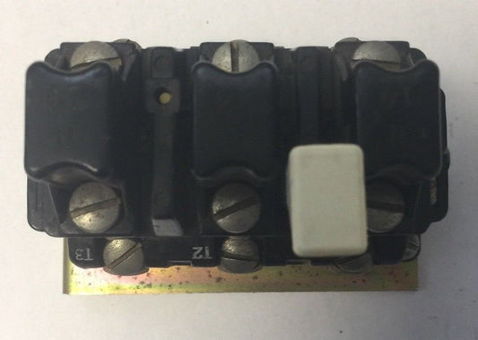 ALLEN BRADELY 815-B0V16 OVERLOAD RELAY SER K 600VAC